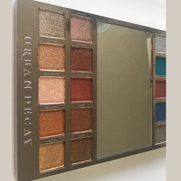 Urban Decay Heavy Metals Palette - Picture 6 of 9